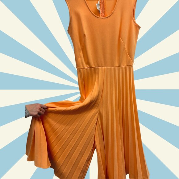 RARE Vintage 1970's Miss Shaheen Orange Pleated Jumpsuit - Picture 3 of 4